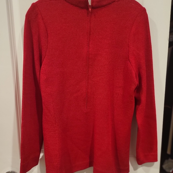 Vintage ST. JOHN COLLECTION by Marie Gray Red pleated skirt and top. - Picture 7 of 13